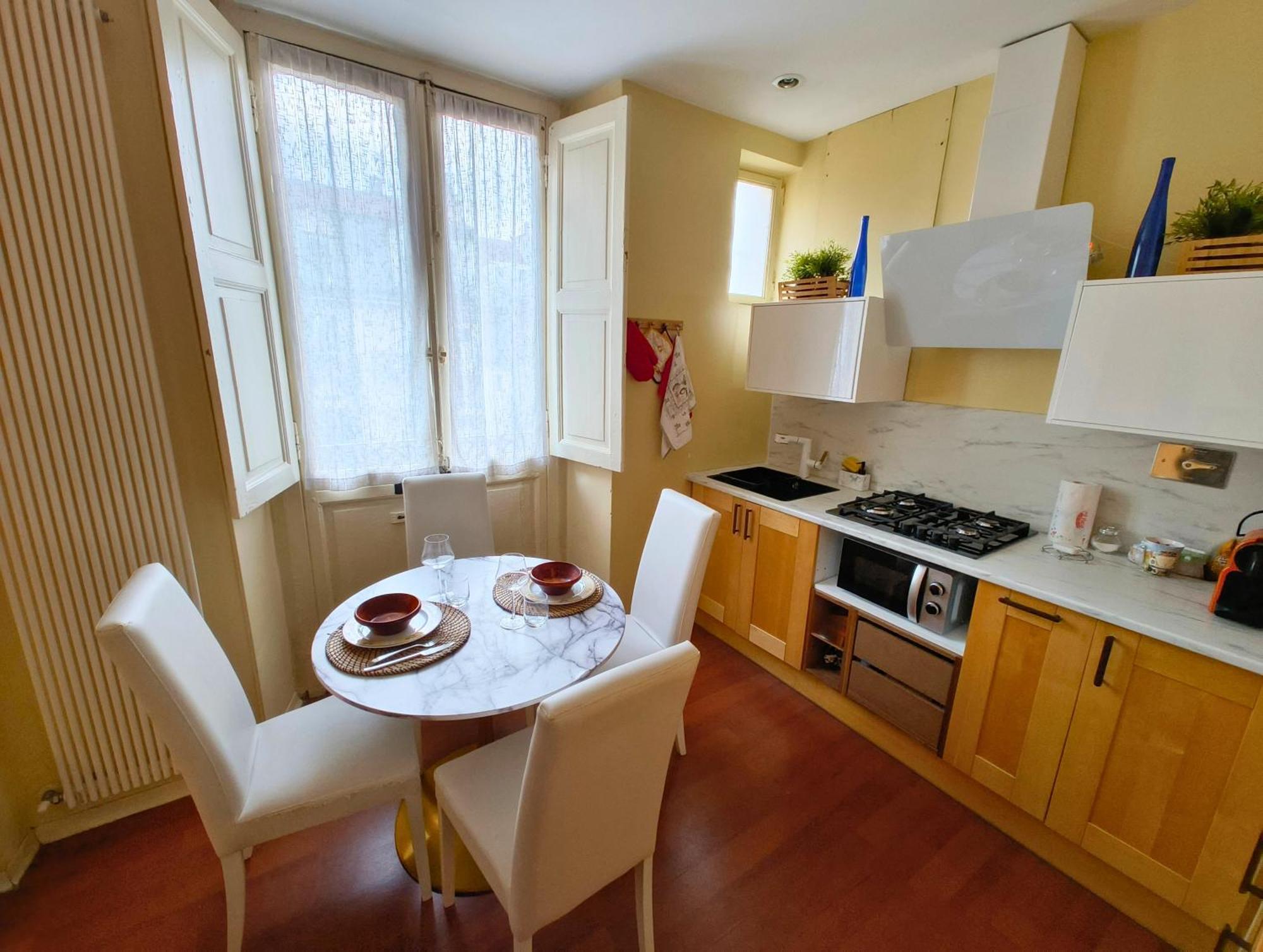 Charming Liberty Flat Apartment
