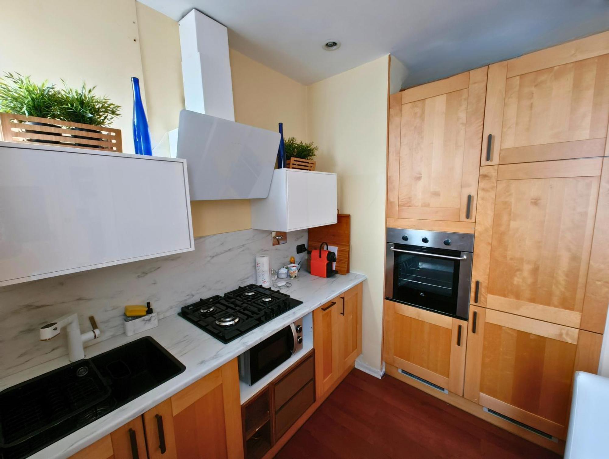Charming Liberty Flat Apartment